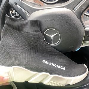 Balenciaga 9.5